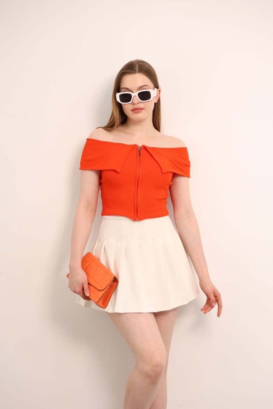 Turuncu Yaka Detaylı Fitted/Vücuda Oturan Crop Esnek Örme Bluz