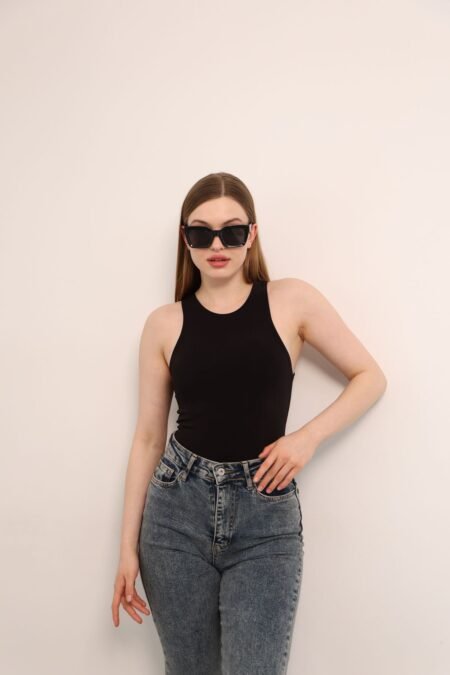 Siyah - Bordo  Halter Yaka Vücuda Oturan Esnek Alttan Çıtçıtlı Örme Body